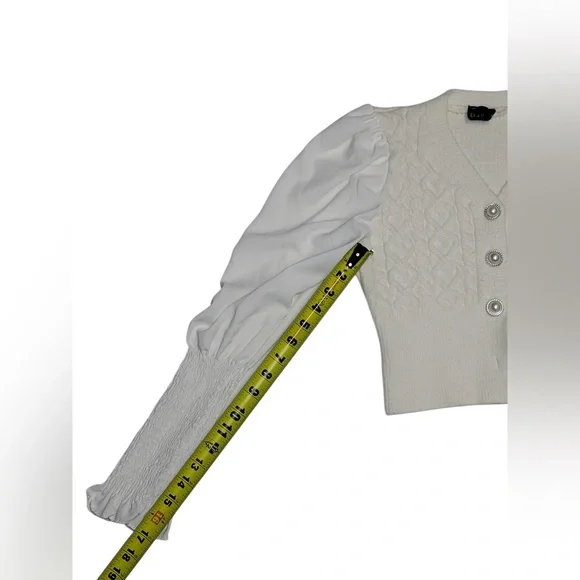 Victorian White Knit Puff Sleeves Cardigan Size S/M - Picture 8 of 12